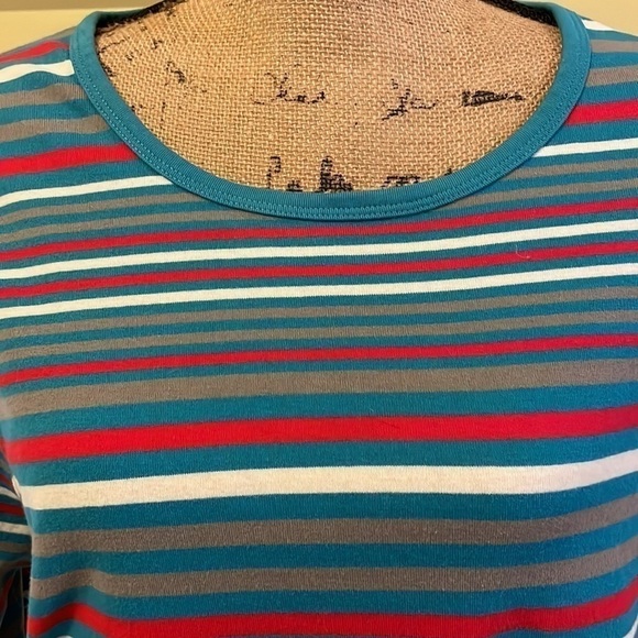 Duluth Trading Co T-shirt EUC - Picture 2 of 6